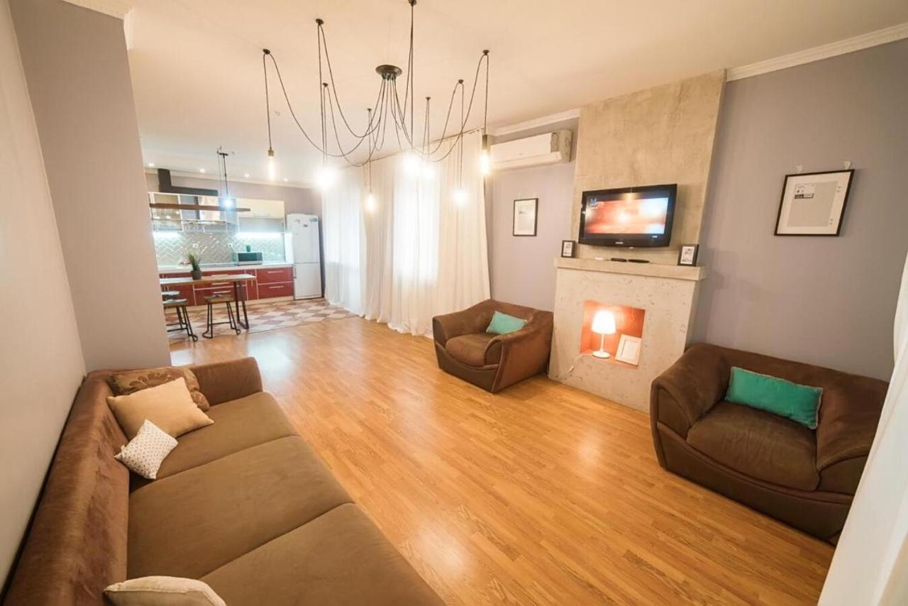 Manica Mega Towers Apartment อัลมาตี ภายนอก รูปภาพ