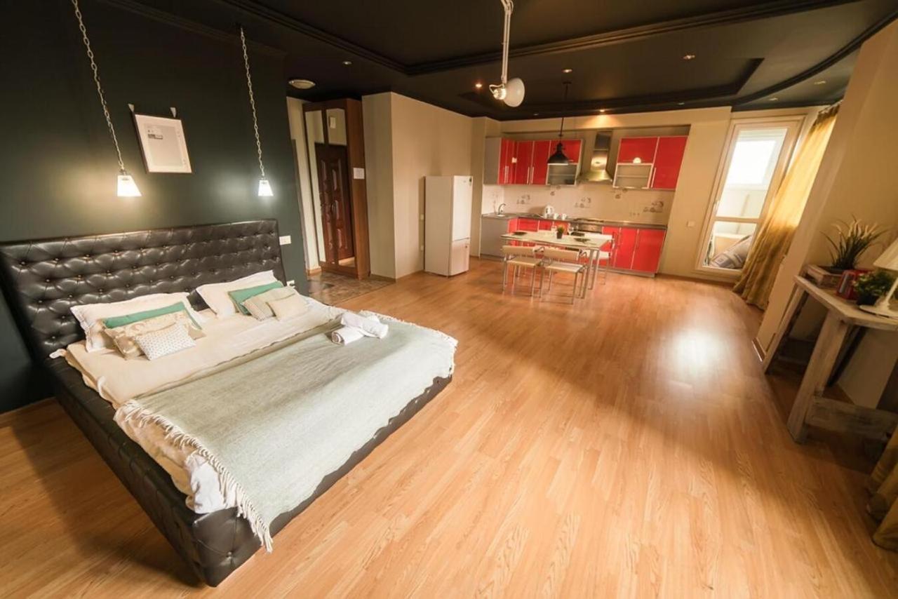 Manica Mega Towers Apartment อัลมาตี ภายนอก รูปภาพ